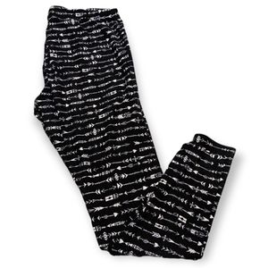 2 for $10 Ardene Arrow Heart Pattern Leggings Size XL